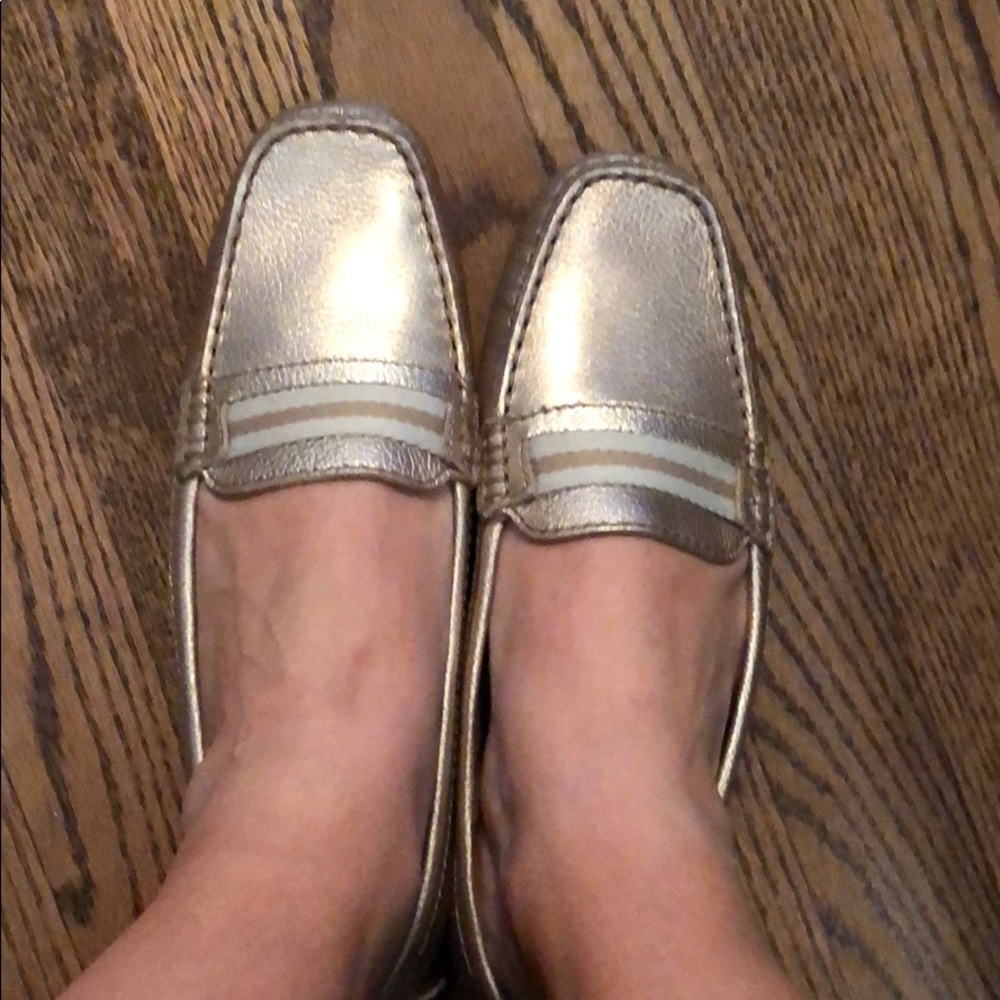 NWOT Bernardo size 9.5 metallic leather loafers